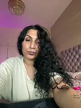 Snapshot of Indianbutter11 chatting on January 22, 3:40 pm Indianbutter11 online show from January 22, 3:40 pm