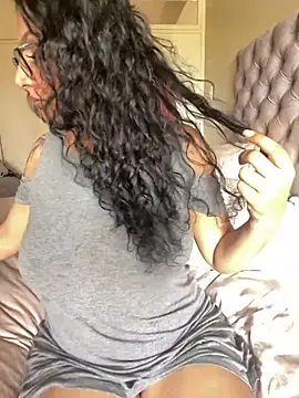 Snapshot of Indianbutter11 chatting on February 5, 11:44 am Indianbutter11 online show from February 5, 11:44 am