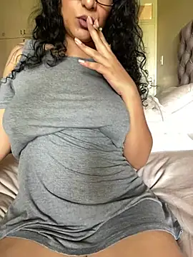 Snapshot of Indianbutter11 chatting on February 9, 6:01 am Indianbutter11 online show from February 9, 6:01 am