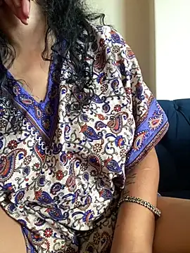 Snapshot of Indianbutter11 chatting on February 25, 11:19 am Indianbutter11 online show from February 25, 11:19 am