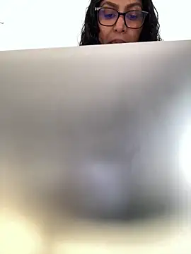 Snapshot of Indianbutter11 chatting on September 10, 5:40 am Indianbutter11 online show from September 10, 5:40 am