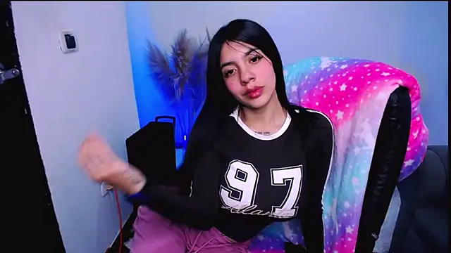 Snapshot of Alin_Aly chatting on November 12, 3:01 pm Alin Aly online show from November 12, 3:01 pm