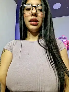 Snapshot of Alin_Aly chatting on November 13, 4:28 pm Alin Aly online show from November 13, 4:28 pm