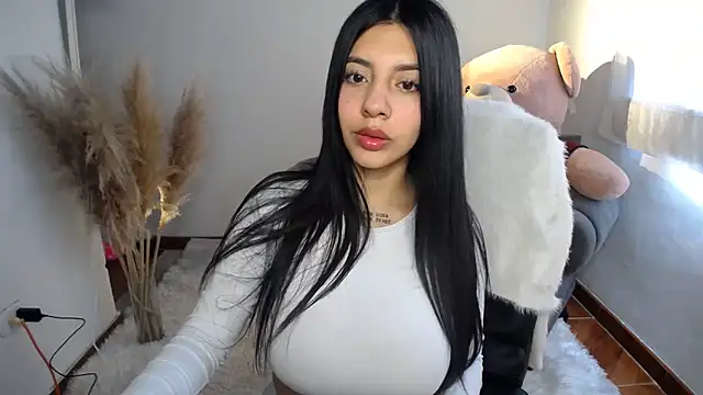 Snapshot of Alin_Aly chatting on December 2, 3:29 pm Alin Aly online show from December 2, 3:29 pm