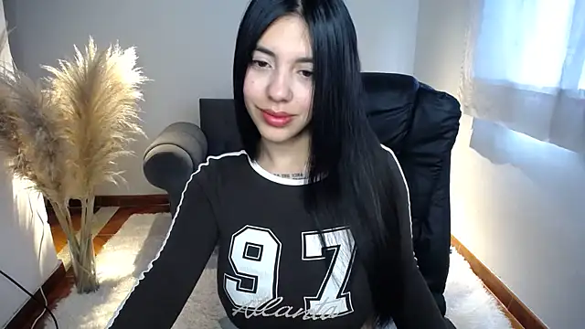 Snapshot of Alin_Aly chatting on December 14, 3:06 pm Alin Aly online show from December 14, 3:06 pm