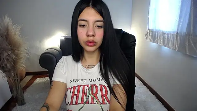 Snapshot of Alin_Aly chatting on December 16, 9:09 pm Alin Aly online show from December 16, 9:09 pm