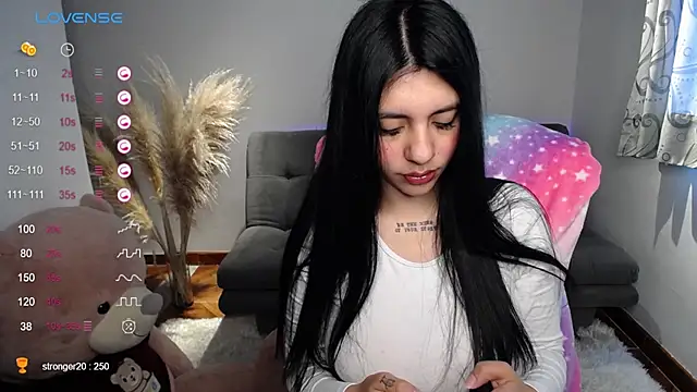 Snapshot of Alin_Aly chatting on July 10, 3:58 pm Alin Aly online show from July 10, 3:58 pm