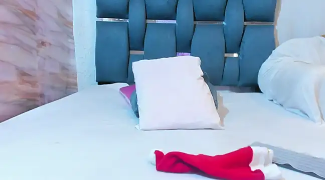 nymphomanya online show from December 3, 6:37 am