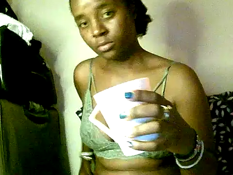 Snapshot of lavishh_linds chatting on January 2, 8:39 am lavishh linds online show from January 2, 8:39 am