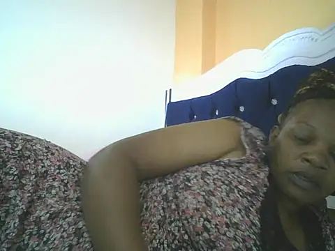 clakemmy250 online show from January 29, 8:35 pm