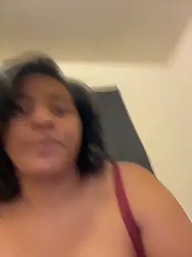 prettlovely14 online show from December 20, 8:27 pm