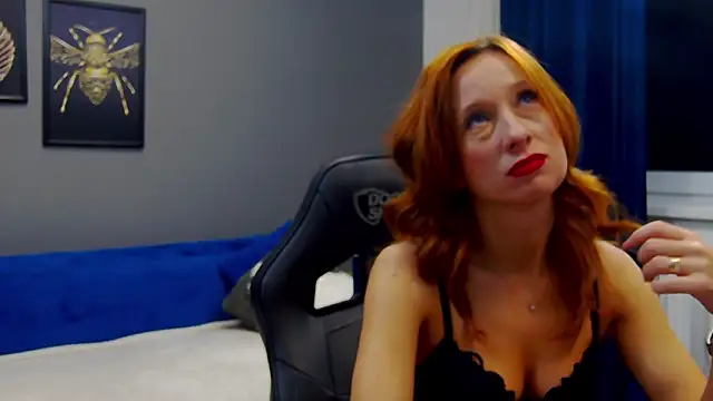 Snapshot of AnneHove chatting on January 30, 4:58 am AnneHove online show from January 30, 4:58 am
