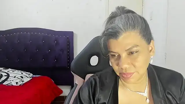 vikyadams online show from September 20, 2:40 pm