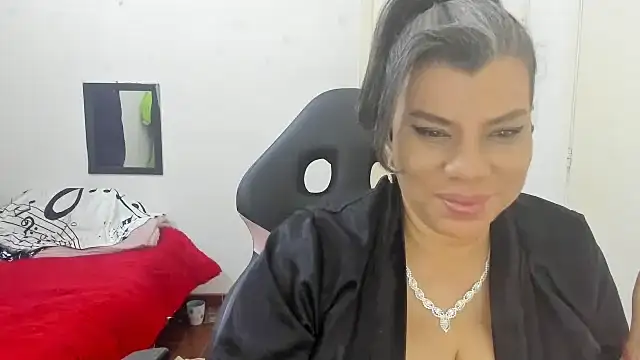 vikyadams online show from October 8, 3:09 pm