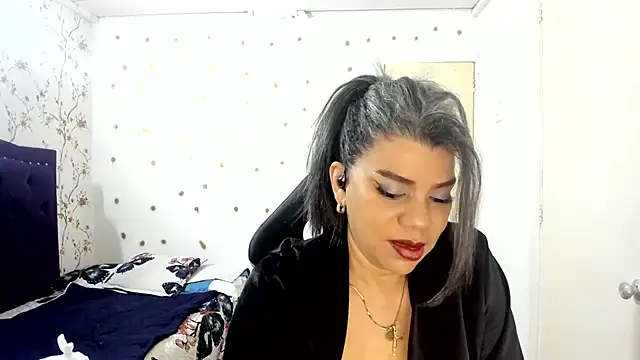 Snapshot of vikyadams chatting on July 5, 6:20 am vikyadams online show from July 5, 6:20 am