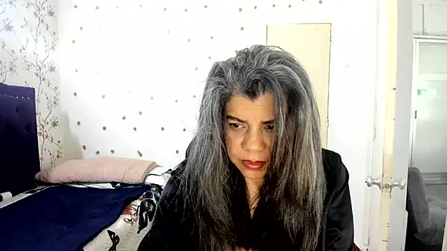 Snapshot of vikyadams chatting on July 6, 10:56 am vikyadams online show from July 6, 10:56 am