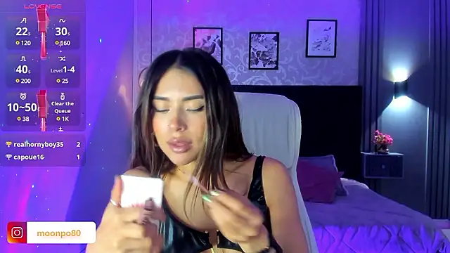 Snapshot of Luna__Ponce chatting on December 3, 6:49 pm Luna Ponce online show from December 3, 6:49 pm