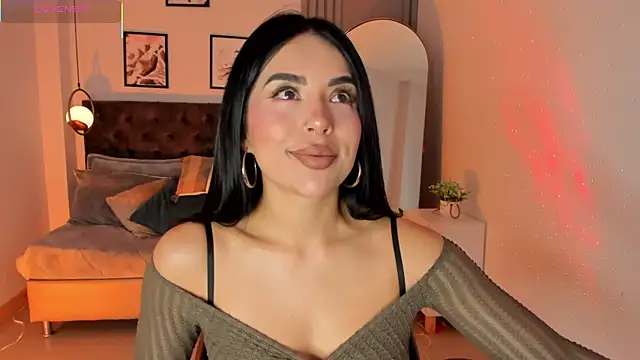 Snapshot of Luna__Ponce chatting on October 15, 3:23 pm Luna Ponce online show from October 15, 3:23 pm