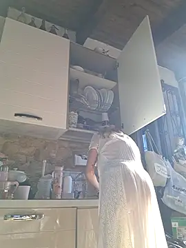 vampvanna23 online show from November 6, 8:15 am