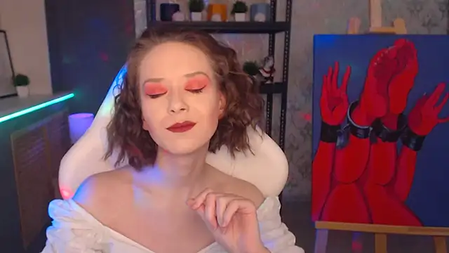 Snapshot of FascinatingEyess chatting on January 1, 9:20 pm FascinatingEyess online show from January 1, 9:20 pm