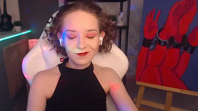 Snapshot of FascinatingEyess chatting on March 12, 5:24 am FascinatingEyess online show from March 12, 5:24 am