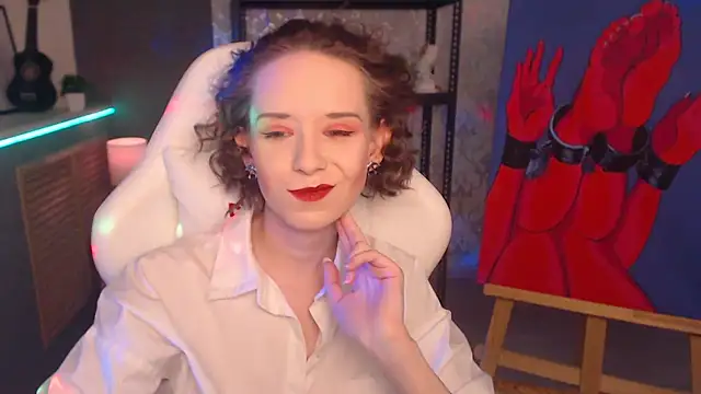 Snapshot of FascinatingEyess chatting on March 22, 3:20 am FascinatingEyess online show from March 22, 3:20 am