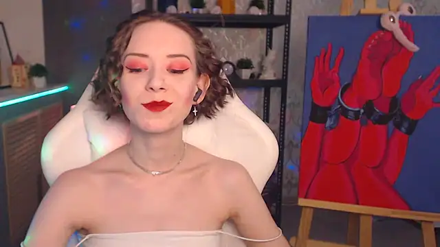 FascinatingEyess online show from January 10, 9:05 pm