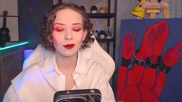 FascinatingEyess online show from February 19, 9:00 pm