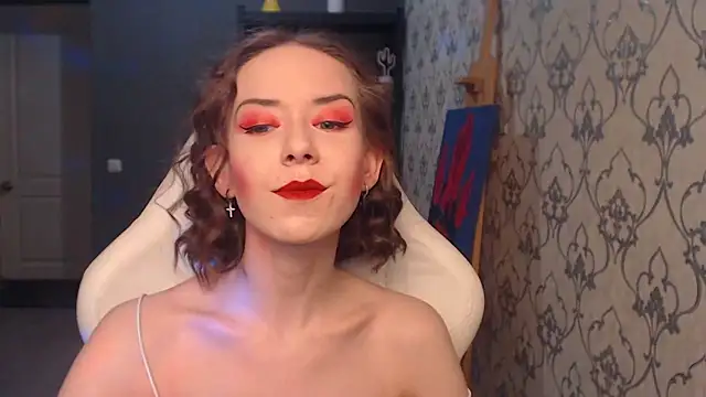 FascinatingEyess online show from May 21, 8:05 pm