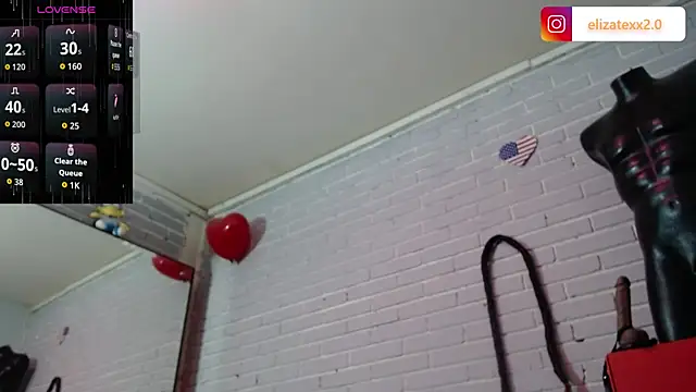 Snapshot of elizatexx chatting on June 2, 7:05 pm elizatexx online show from June 2, 7:05 pm