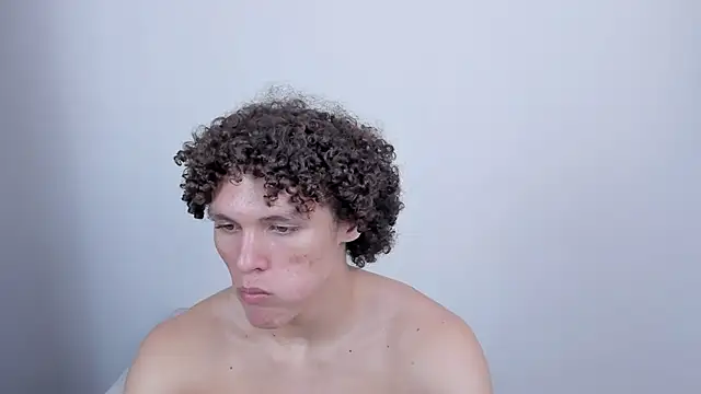 Snapshot of laurent_nova chatting on March 18, 10:04 pm laurent nova online show from March 18, 10:04 pm