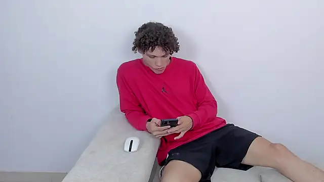 Snapshot of laurent_nova chatting on March 20, 6:42 pm laurent nova online show from March 20, 6:42 pm