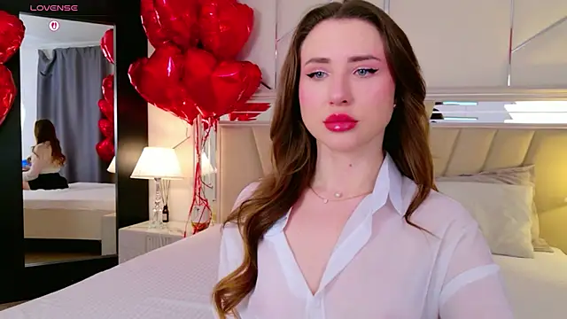 Snapshot of Jullia_Carter chatting on February 16, 6:42 am Jullia Carter online show from February 16, 6:42 am