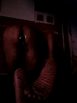 Snapshot of brownfeet chatting on November 26, 1:50 am brownfeet online show from November 26, 1:50 am