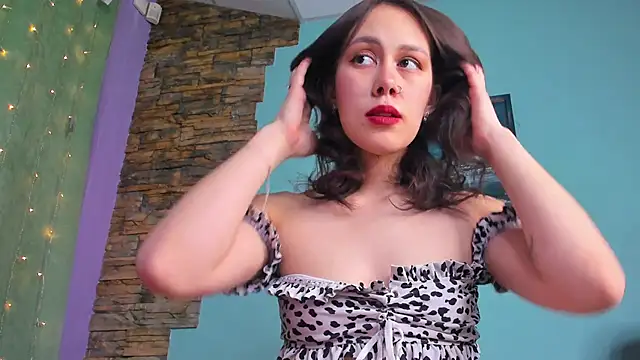 Snapshot of SofiaSolar chatting on February 18, 11:22 am SofiaSolar online show from February 18, 11:22 am