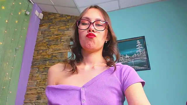 Snapshot of SofiaSolar chatting on March 20, 4:29 am SofiaSolar online show from March 20, 4:29 am