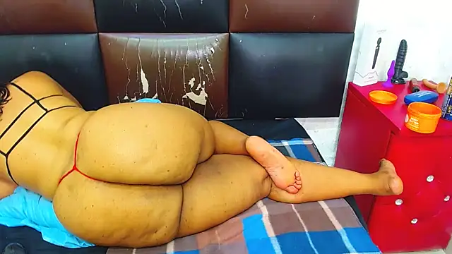 Snapshot of Brookylynbrownxx chatting on February 12, 1:37 pm Brookylynbrownxx online show from February 12, 1:37 pm