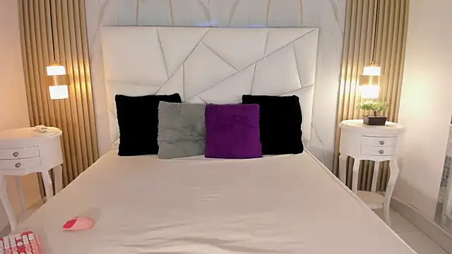 belacampbell online show from September 16, 5:08 am