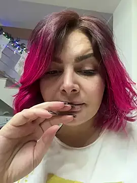 Snapshot of RissaRheys chatting on December 18, 4:42 am RissaRheys online show from December 18, 4:42 am