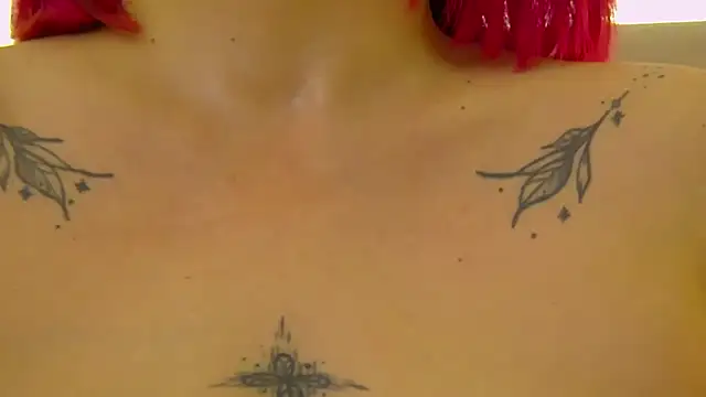 Snapshot of RissaRheys chatting on January 9, 1:18 am RissaRheys online show from January 9, 1:18 am