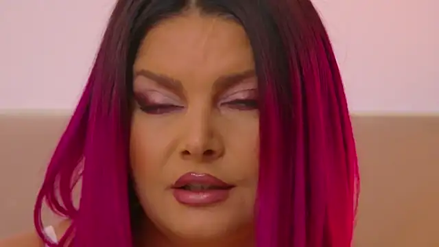 Snapshot of RissaRheys chatting on February 13, 1:37 pm RissaRheys online show from February 13, 1:37 pm