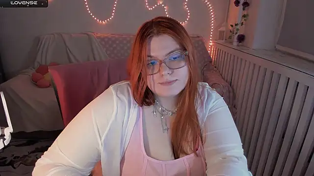 Snapshot of Melissa_Purr chatting on November 6, 7:26 pm Melissa Purr online show from November 6, 7:26 pm