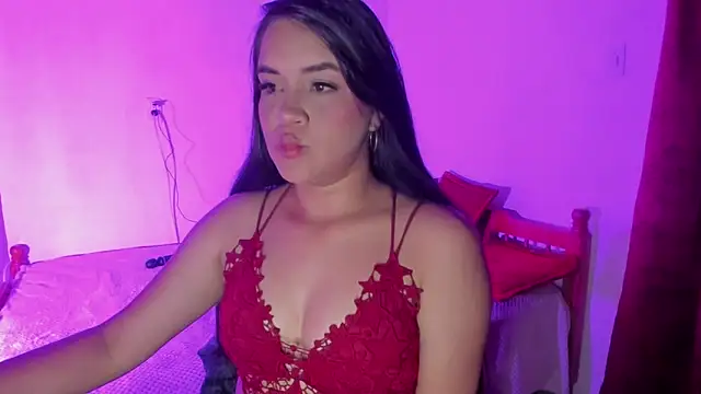 Snapshot of Ivanna18_x chatting on December 16, 3:22 am Ivanna18 x online show from December 16, 3:22 am