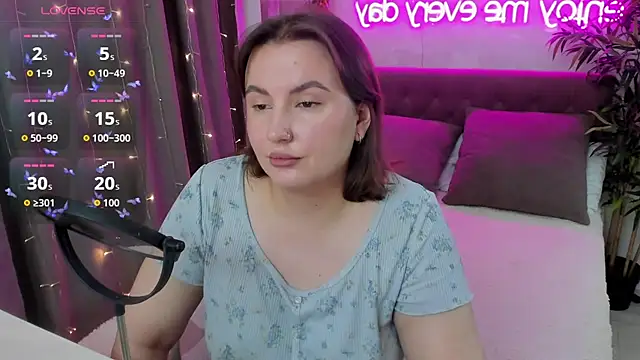 FeralPeach online show from October 9, 4:21 am