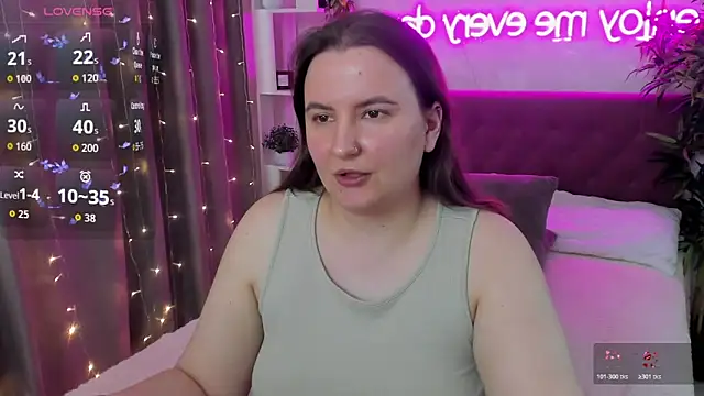 FeralPeach online show from April 26, 6:55 am