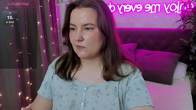 FeralPeach online show from June 14, 8:49 am