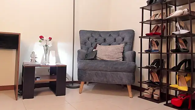 missmabelle online show from March 20, 11:05 am