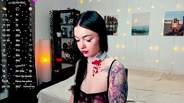 Snapshot of Magic_Allie chatting on December 3, 7:33 pm Magic Allie online show from December 3, 7:33 pm