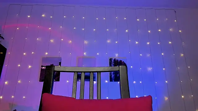 Snapshot of Magic_Allie chatting on September 15, 5:40 am Magic Allie online show from September 15, 5:40 am