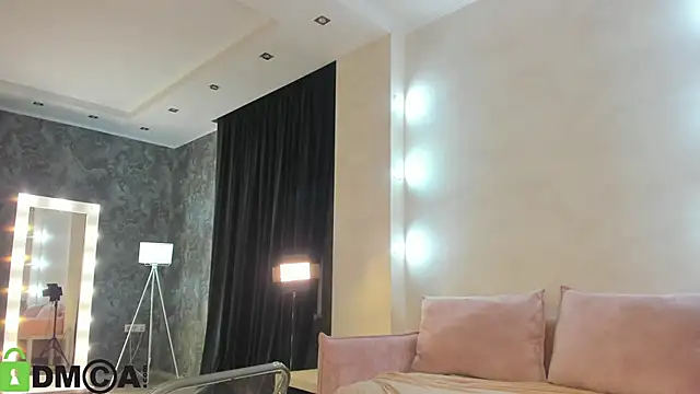 Ruth Oliver online show from October 19, 12:44 am